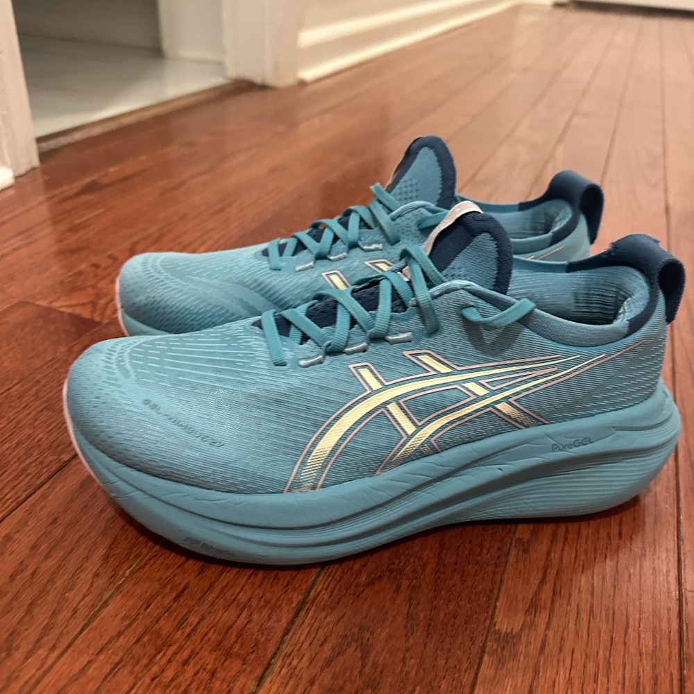 ASICS Gel Nimbus Running Shoes
